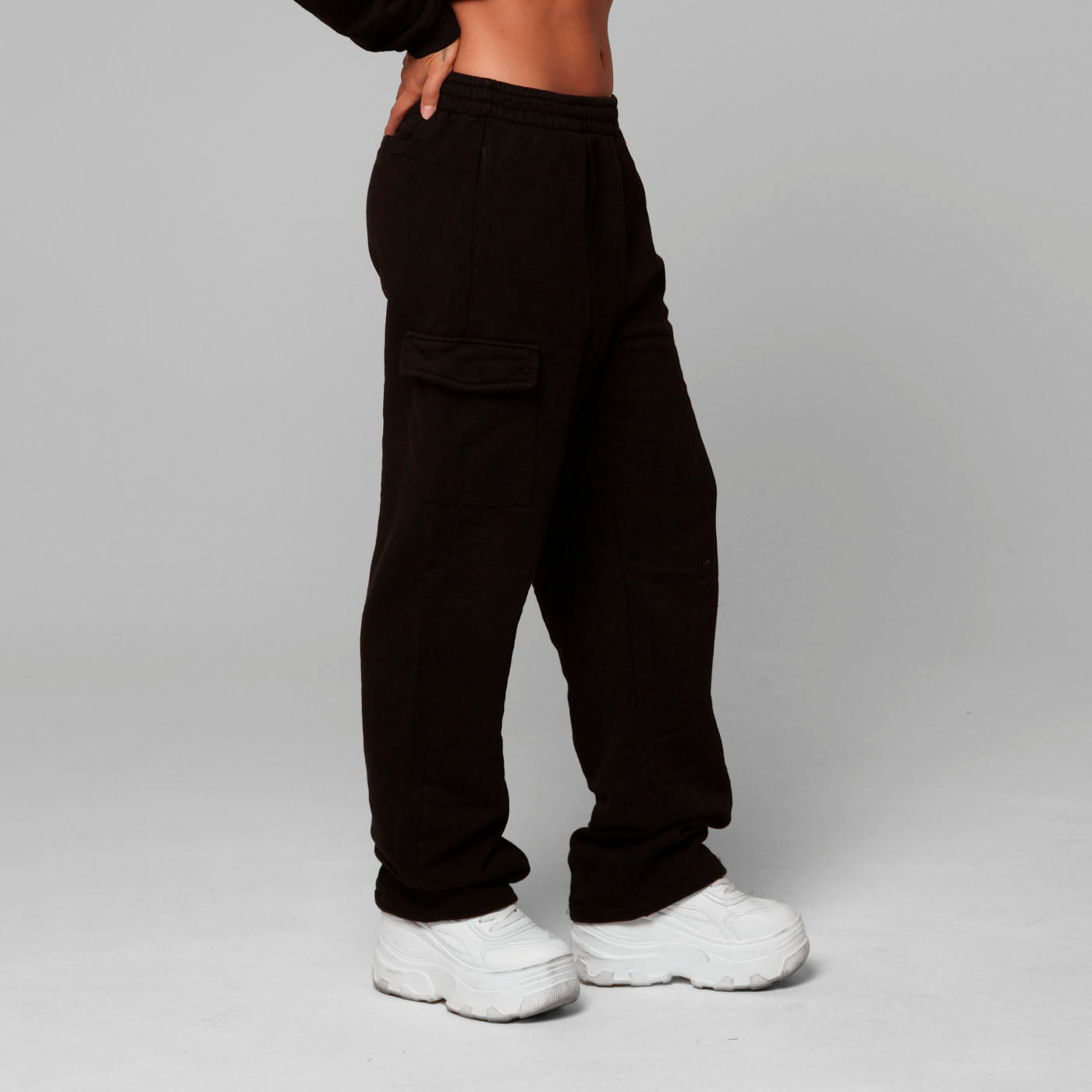 Women Black Straight-Leg Sweatpants 385G
