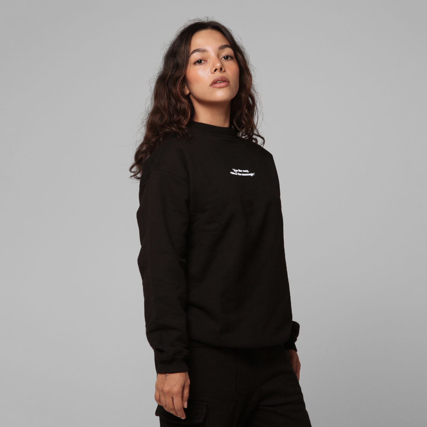 Women Black Crewneck Sweatshirt 385G