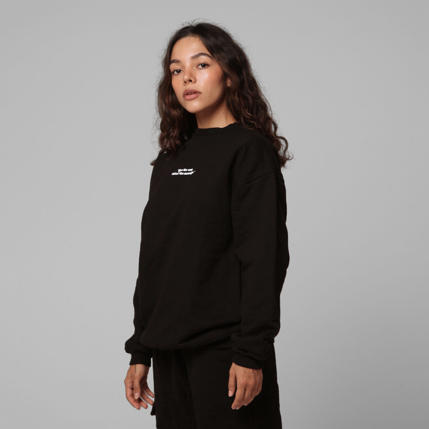 Women Black Crewneck Sweatshirt 385G
