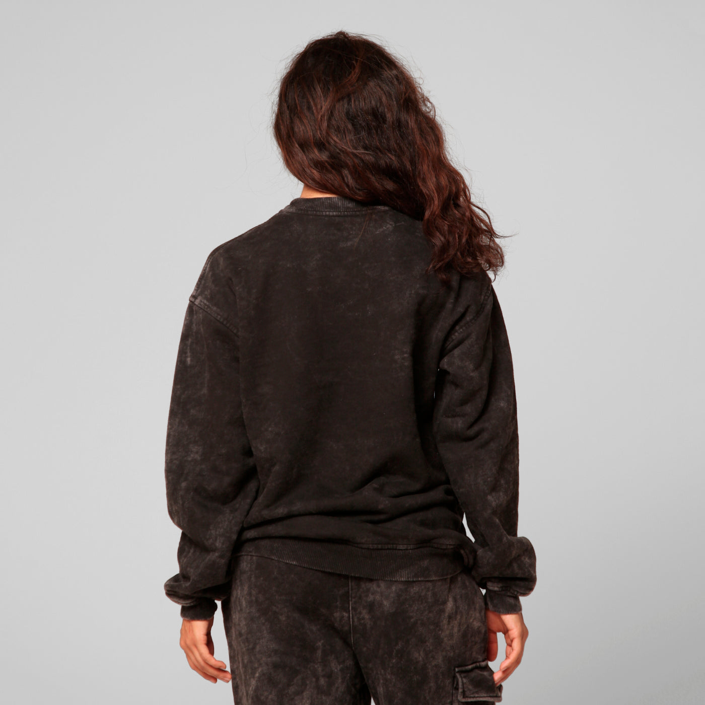 Women Black Acid Wash Crewneck Sweatshirt 385G