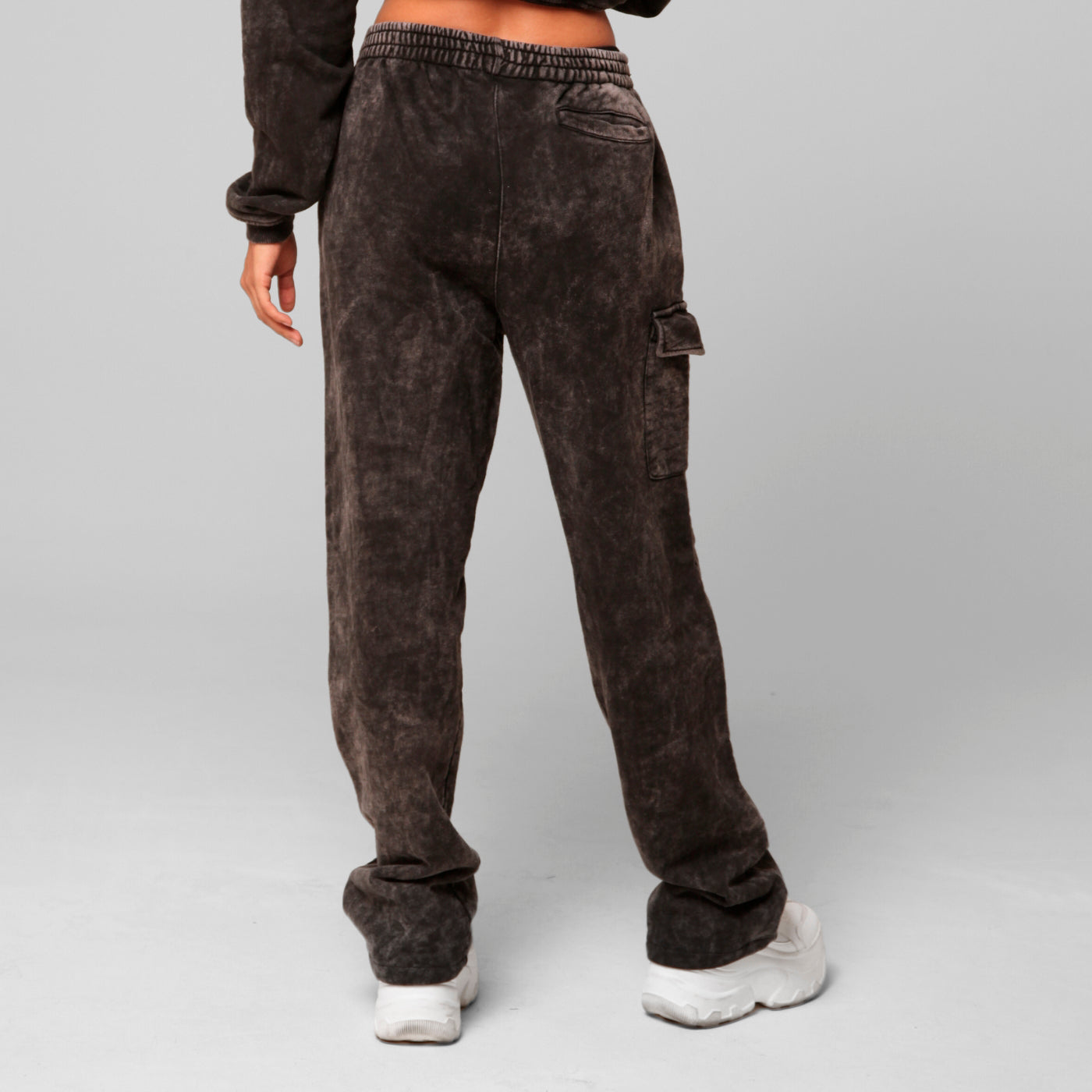 Women Black Acid Wash Straight-Leg Sweatpants 385G