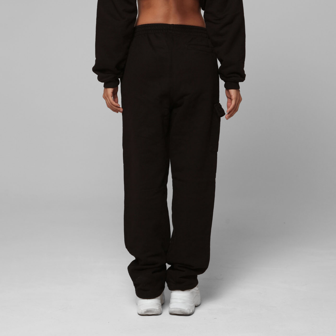 Women Black Straight-Leg Sweatpants 385G